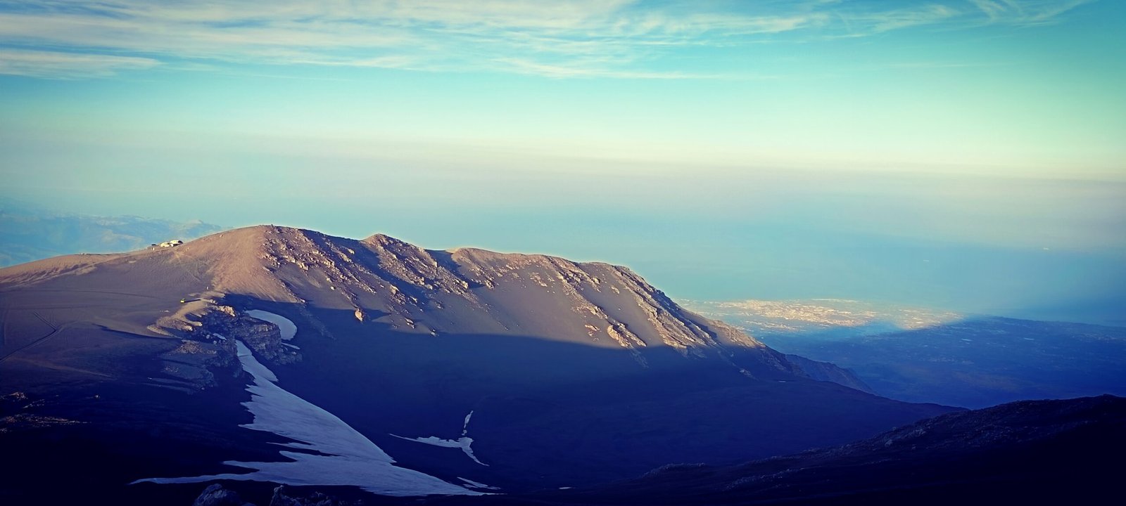 Panorama dell'Etna visto dall'alto